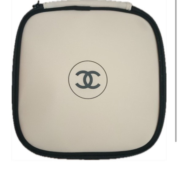 Chanel cosmetics makeup bag pouch - Picture 3 of 7